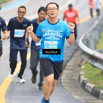 Runner Photo 7025434