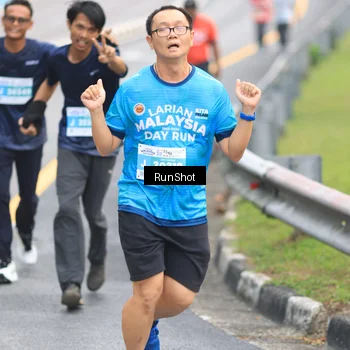 Runner Photo 7025435