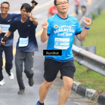 Runner Photo 7025437