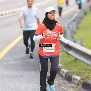 Runner Photo 7025494