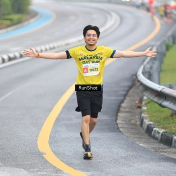 Runner Photo 7025500