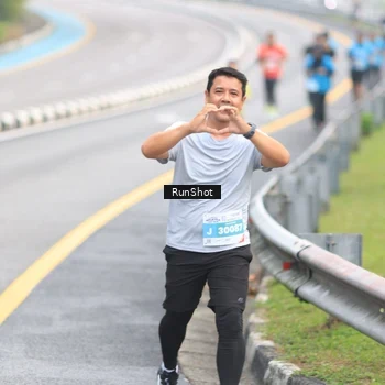 Runner Photo 7025511