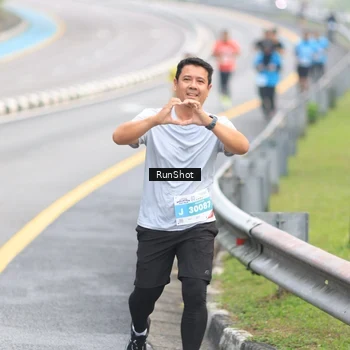 Runner Photo 7025512