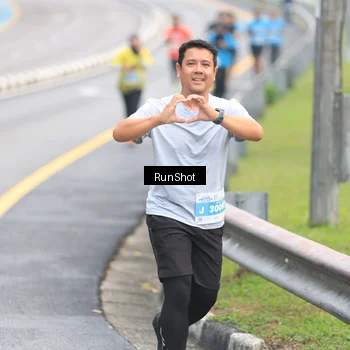 Runner Photo 7025521