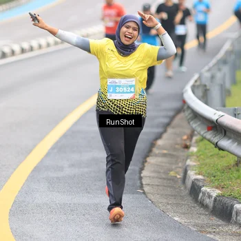 Runner Photo 7025536