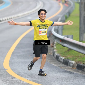 Runner Photo 7025538