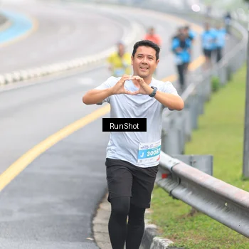 Runner Photo 7025559