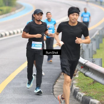 Runner Photo 7025568