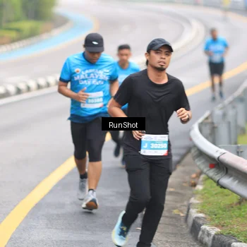 Runner Photo 7025576