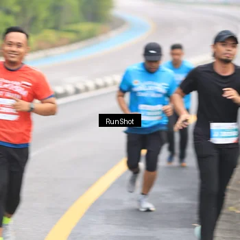 Runner Photo 7025578