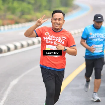 Runner Photo 7025584