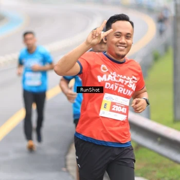 Runner Photo 7025591