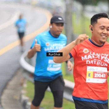 Runner Photo 7025593