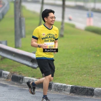 Runner Photo 7025601