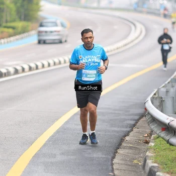 Runner Photo 7025618