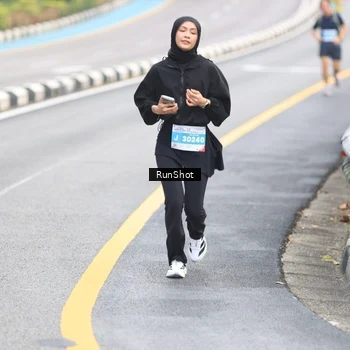 Runner Photo 7025635