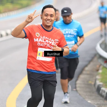 Runner Photo 7025646