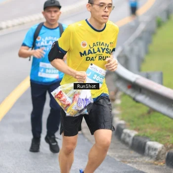 Runner Photo 7025721