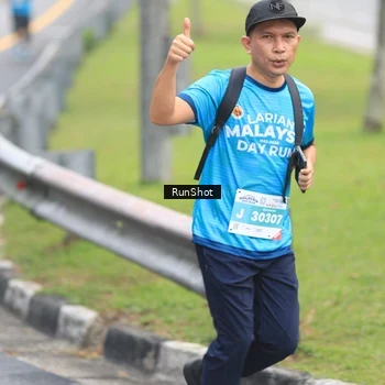 Runner Photo 7025723