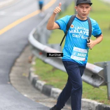 Runner Photo 7025725