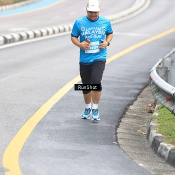 Runner Photo 7025736
