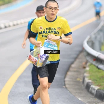 Runner Photo 7025749