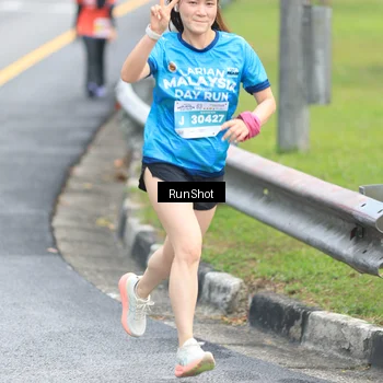 Runner Photo 7025765