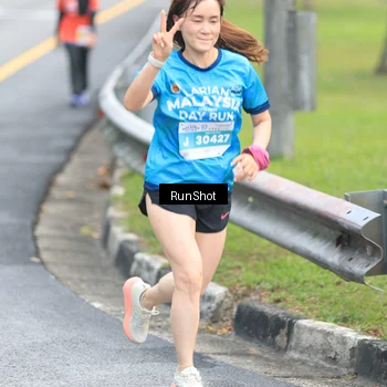 Runner Photo 7025773