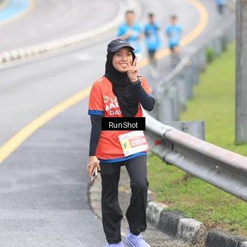 Runner Photo 7025787