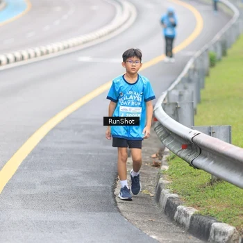 Runner Photo 7025854