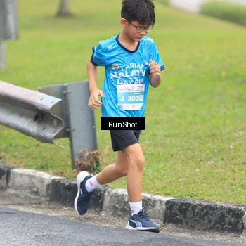 Runner Photo 7025873