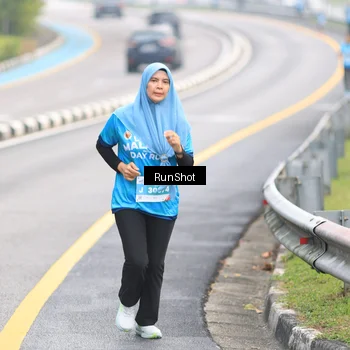 Runner Photo 7025880