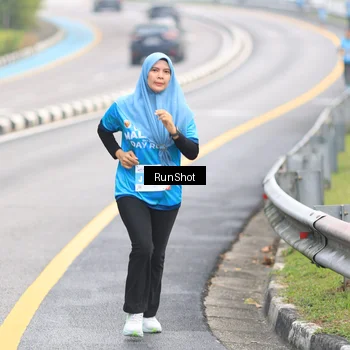 Runner Photo 7025881