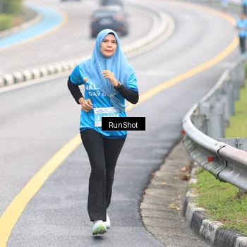 Runner Photo 7025882