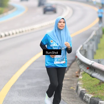 Runner Photo 7025885