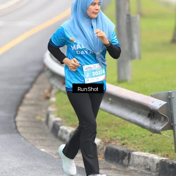 Runner Photo 7025899