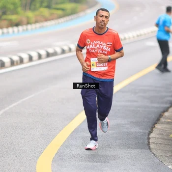 Runner Photo 7025921