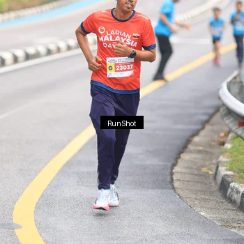 Runner Photo 7025924