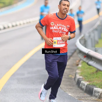 Runner Photo 7025928