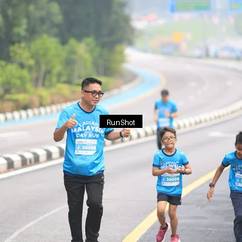 Runner Photo 7025929