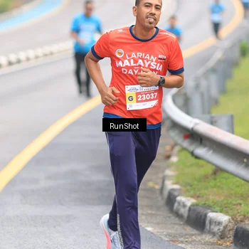 Runner Photo 7025932