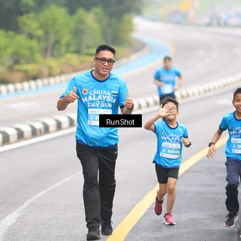 Runner Photo 7025934