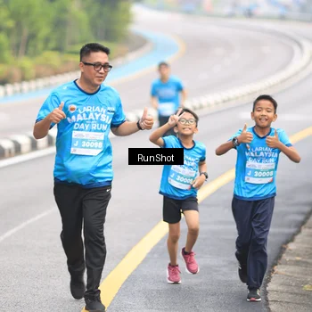 Runner Photo 7025942