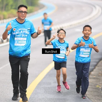 Runner Photo 7025945