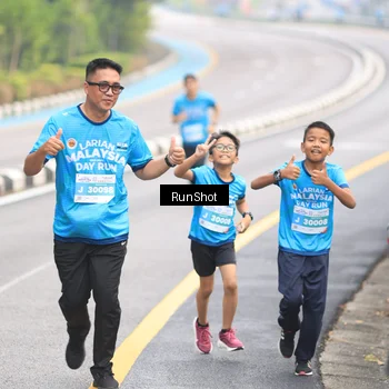 Runner Photo 7025950