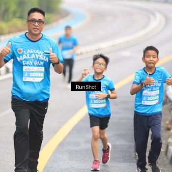 Runner Photo 7025951