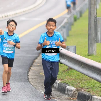 Runner Photo 7025955