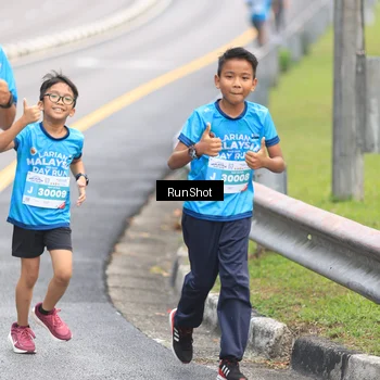 Runner Photo 7025958