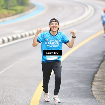 Runner Photo 7025969