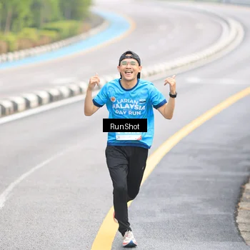 Runner Photo 7025974
